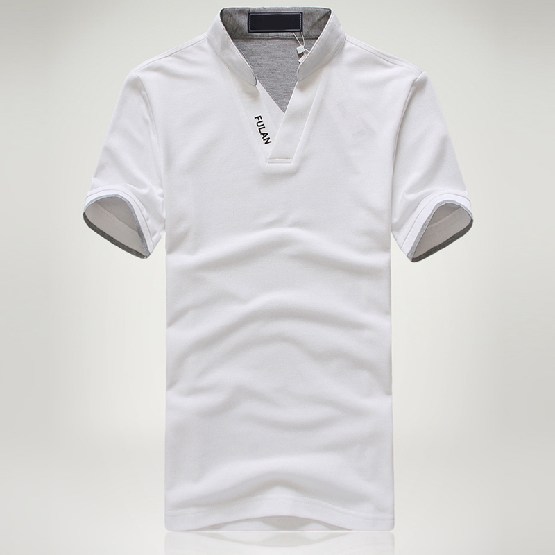 白色時尚V領T恤